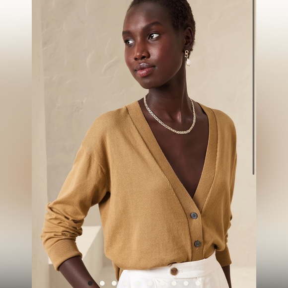 Banana Republic Sweaters - 🌻 BANANA REPUBLIC Mustard Yellow Cardigan. Size XS. Great condition!